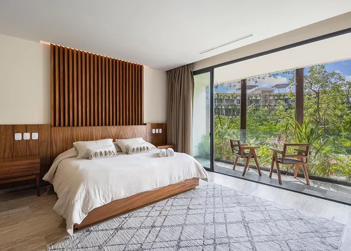 Cozy Studio In The Jungle, Balcony And Pool View